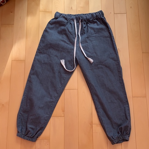 Gray jogger - Picture 2 of 2